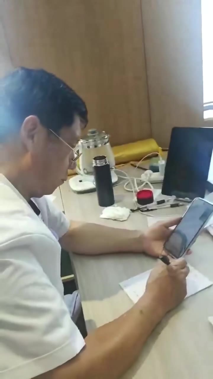 老師工作視頻封面二